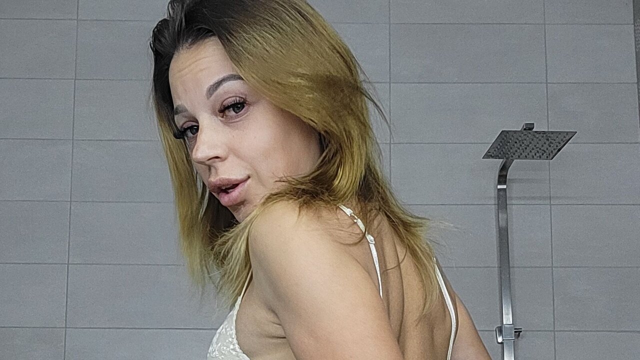 Free LyanaSweet Fuck Recording